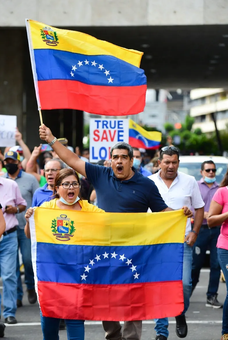 마두로 체포 소식을 듣고 거리로 나온 베네수엘라 시민들의 모습